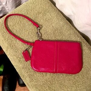 Coach Vintage Authentic Y2K Hot Pink Leather Wristlet Mini Purse W/ Hangtag EUC